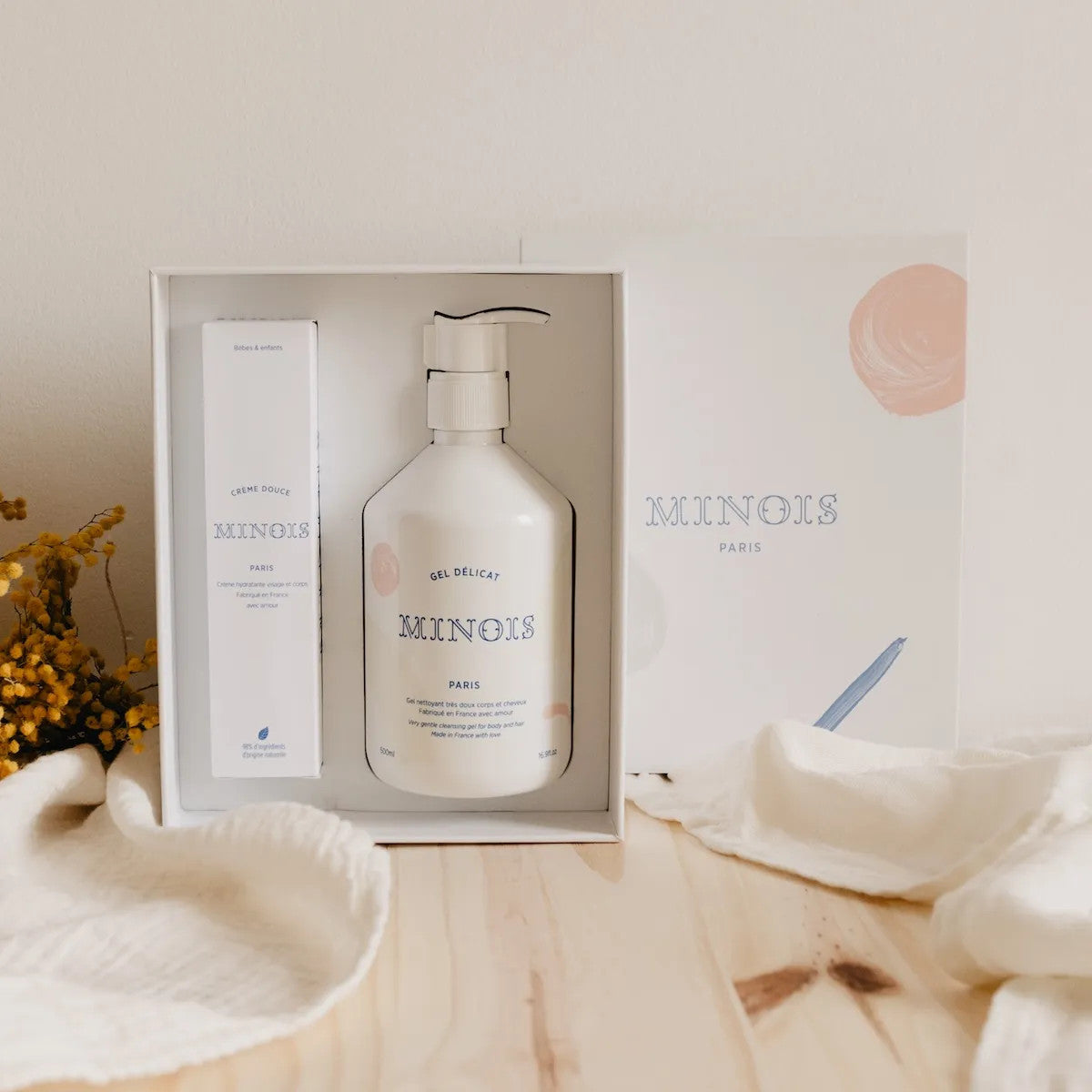 set regalo essentials gel delicato 500ml e crema delicata 100ml